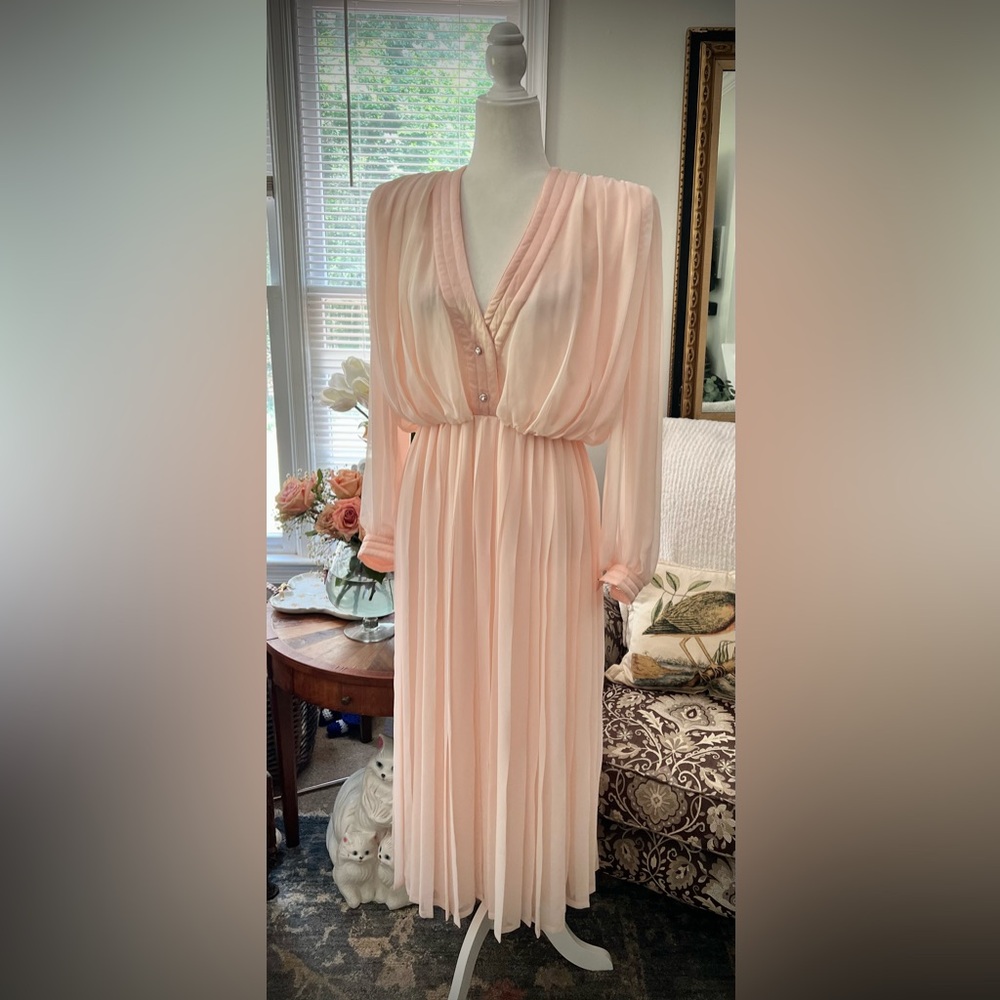 Vintage WAYNE CLARK ALINE MARELLE 80'S pink pleated Chiffon Dress shoulder pads